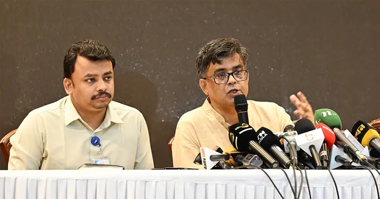 সংবাদ সম্মেলনে শফিকুল আলম